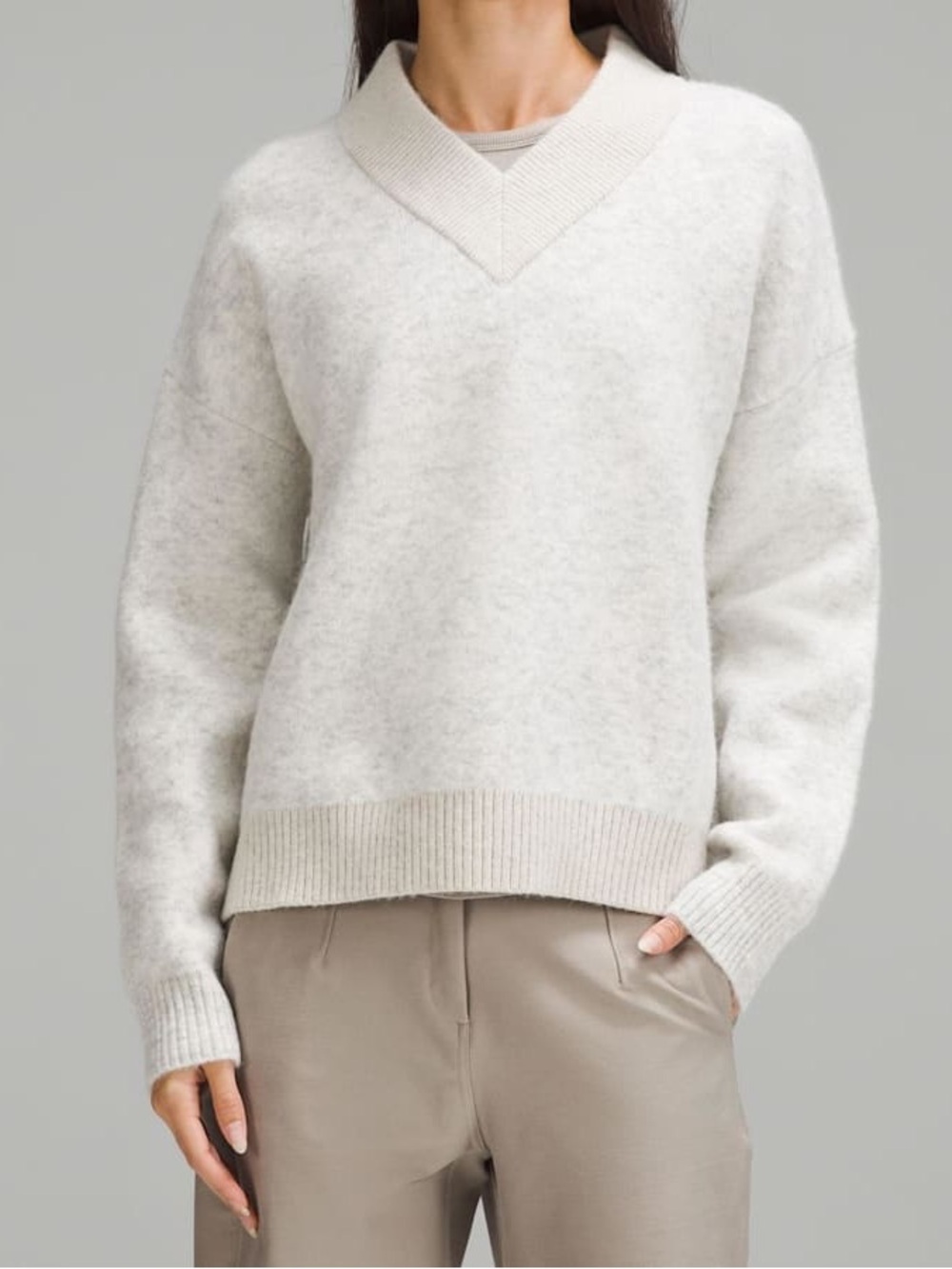 Lululemon Athletica Alpaca Wool Blend V Neck Sweater Light Gray Size Small